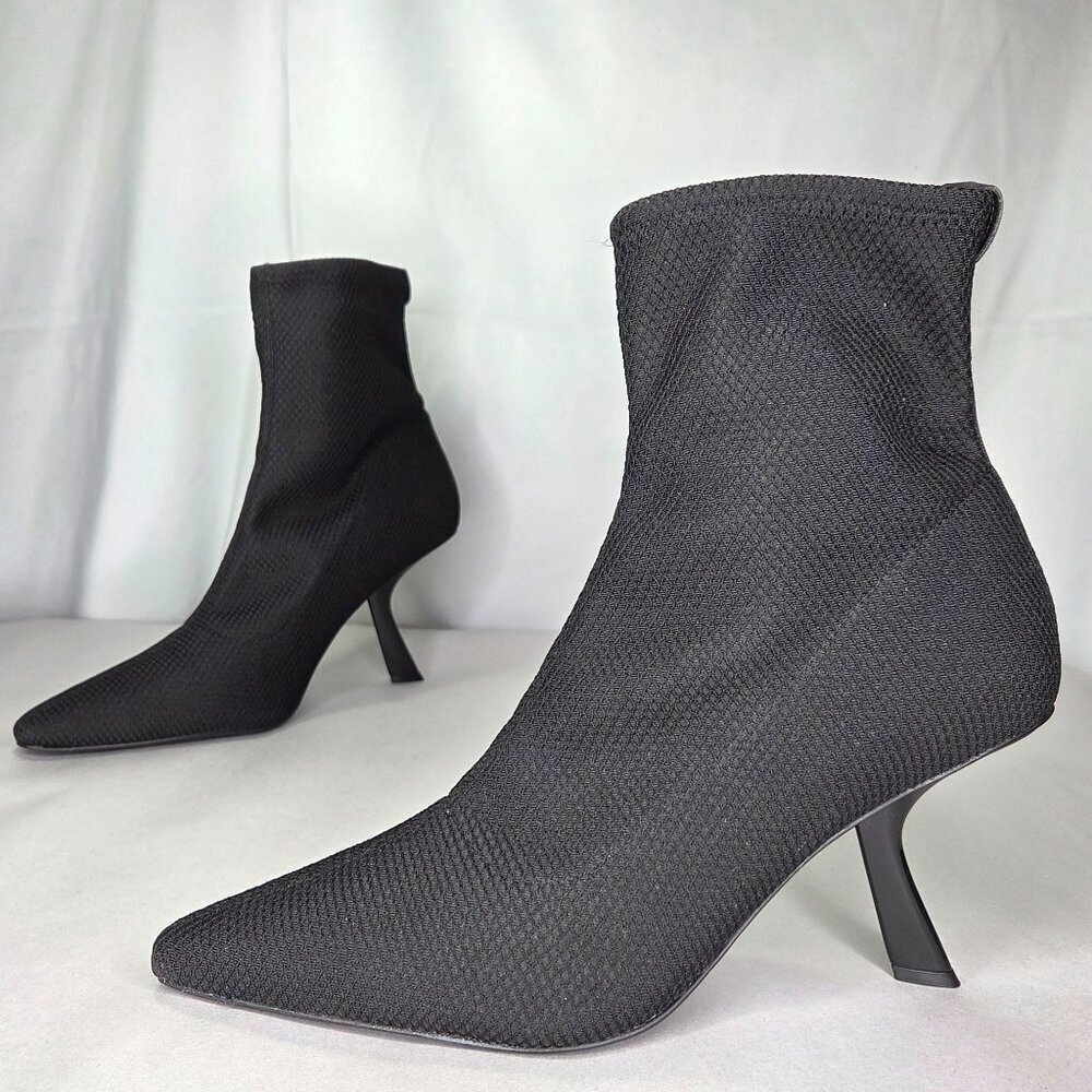 Karl Lagerfeld Paris Kelsa Pull On Booties - Black, Size: 9